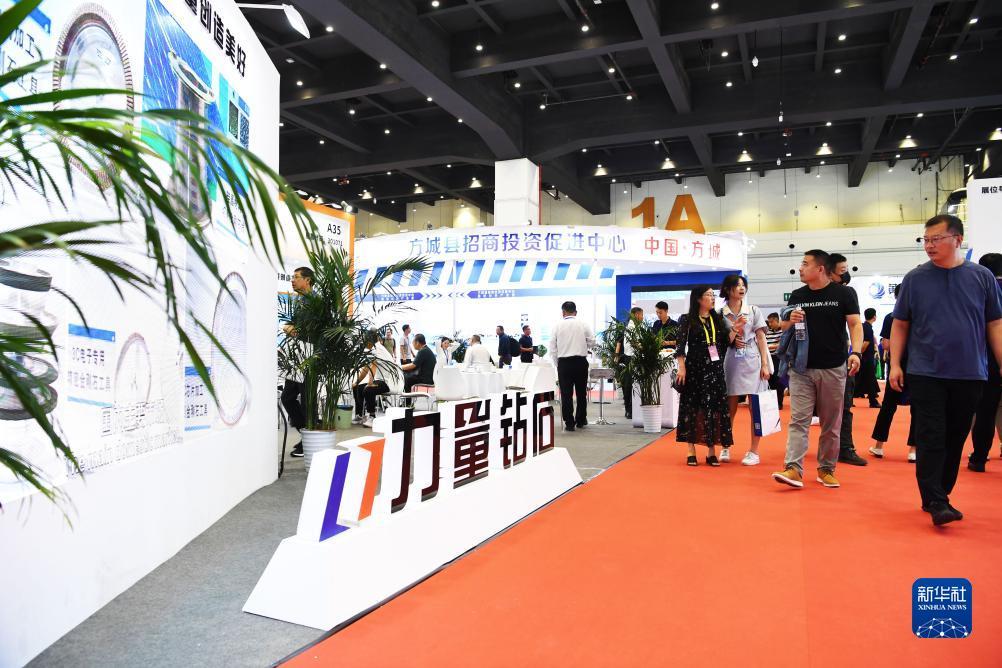 皇冠正规游戏